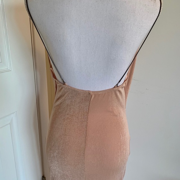 ASTR Tan Bodycon Drape Neck Dress Backless - Picture 7 of 8